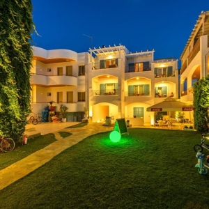 OASIS HOTEL ΑΓΚΥΣΤΡΙ